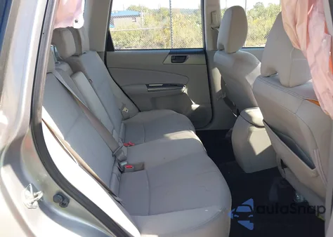 2011 Subaru Forester 2.5X из США, поврежденный, VIN JF2SHABC5BH735853